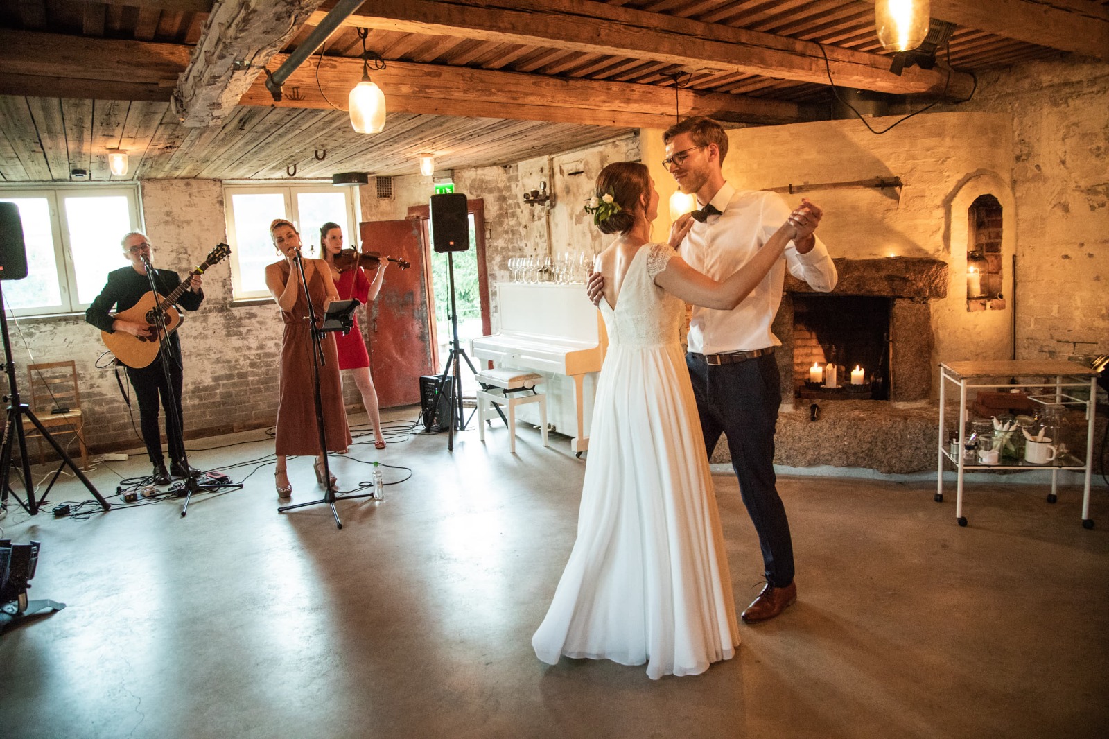 Kesähäät ja häätanssi