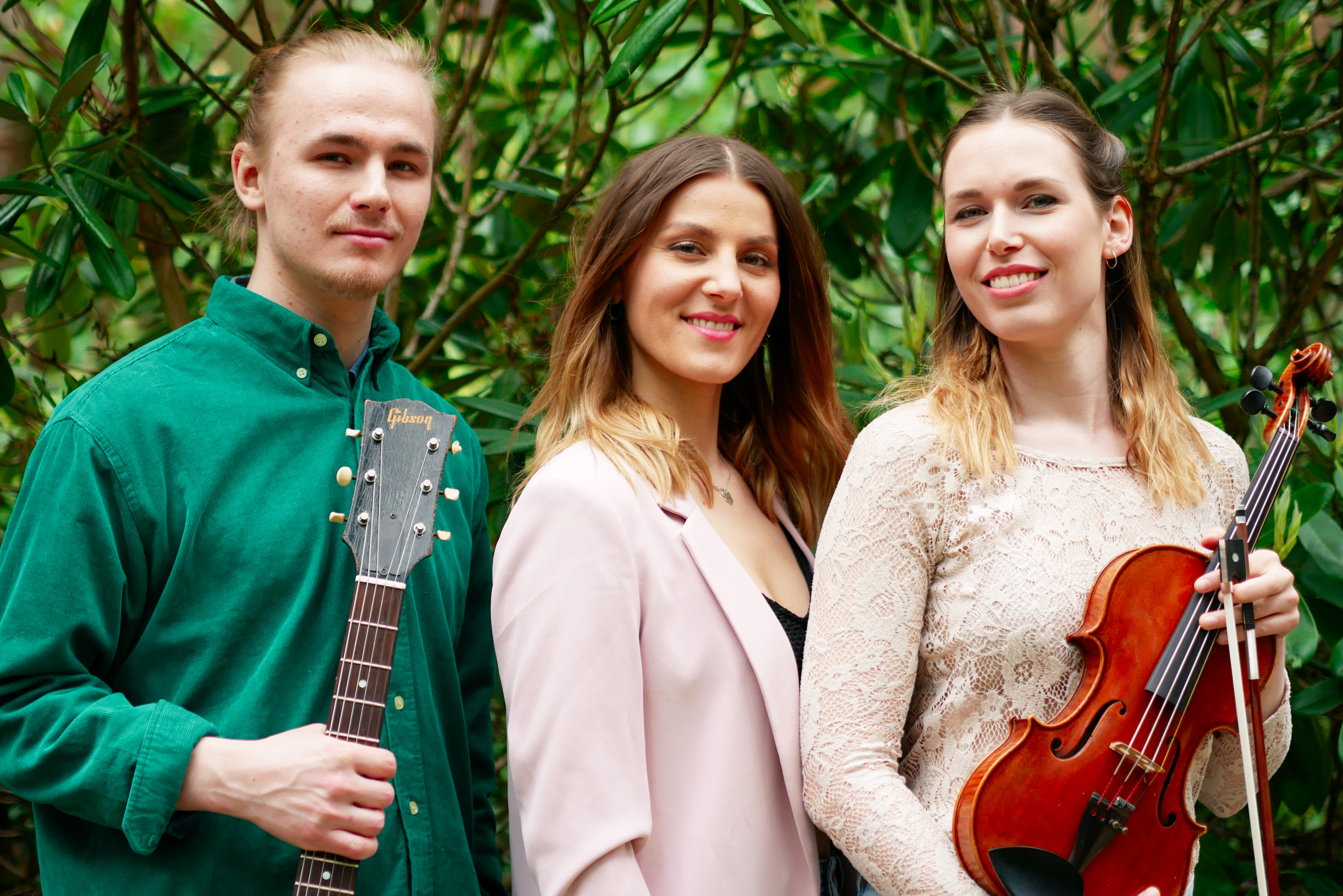 Akustinen hääbändi, bilebändi ja coverbändi