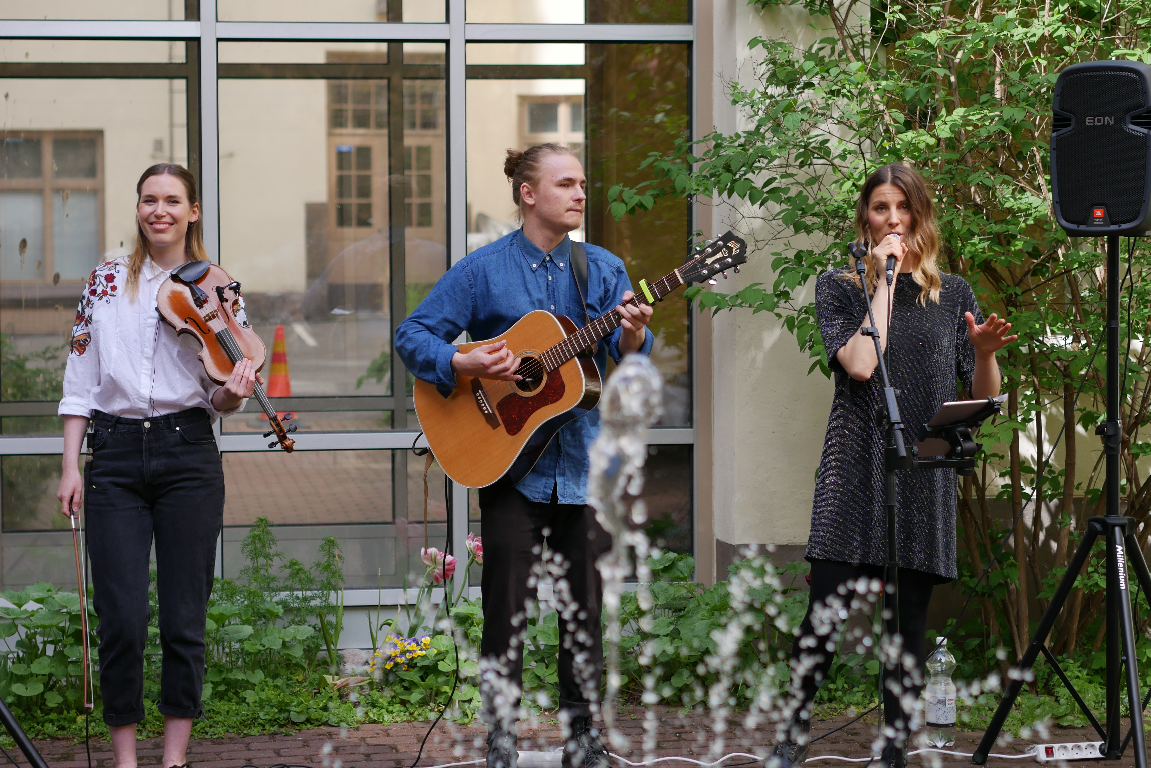 Stringbreakers trio, akustinen hääbändi ja bilebändi